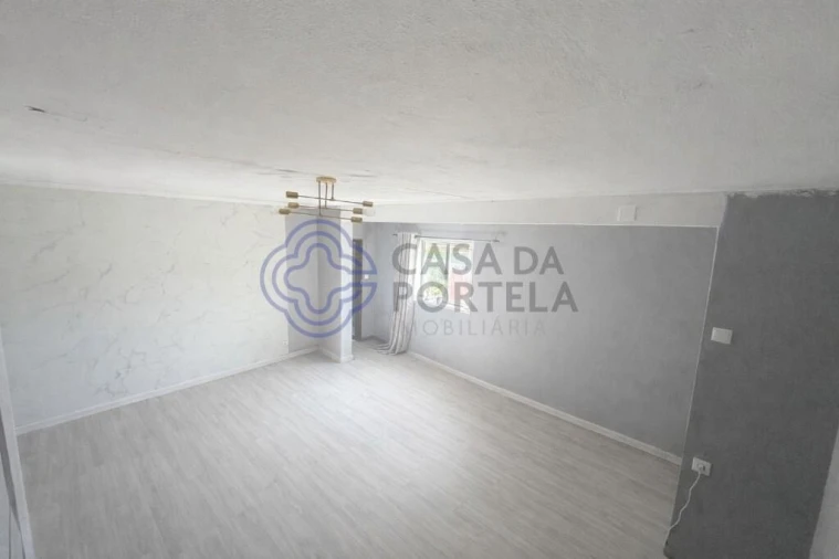 Moradia T3 para Venda em Campo e Sobrado Foto 10