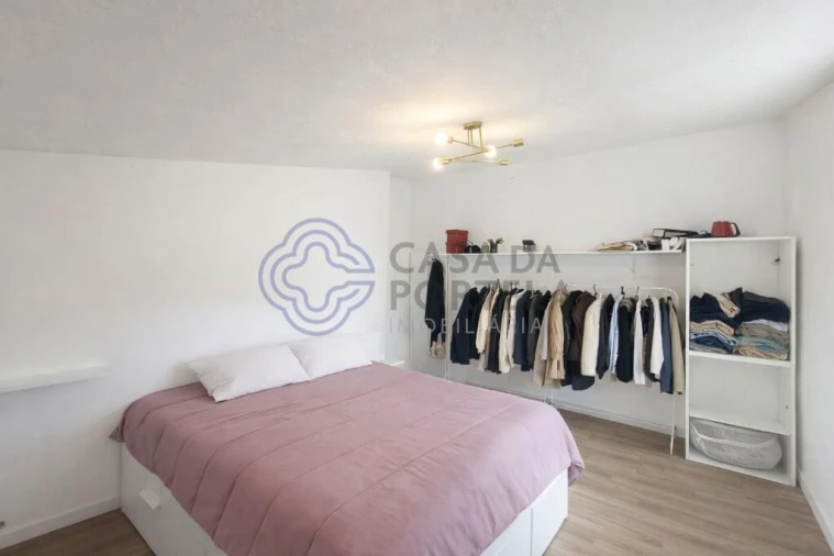 Moradia T3 para Venda em Campo e Sobrado Foto 8