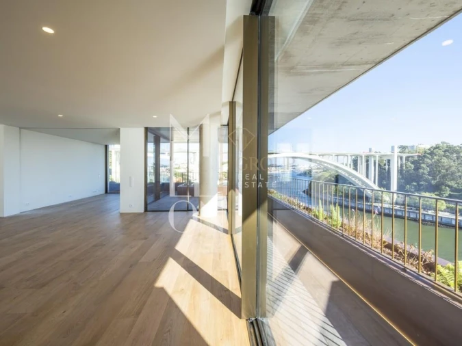 Apartamento T3 para Venda em Lordelo do Ouro e Massarelos Foto 11