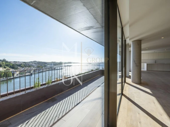 Apartamento T3 para Venda em Lordelo do Ouro e Massarelos Foto 12