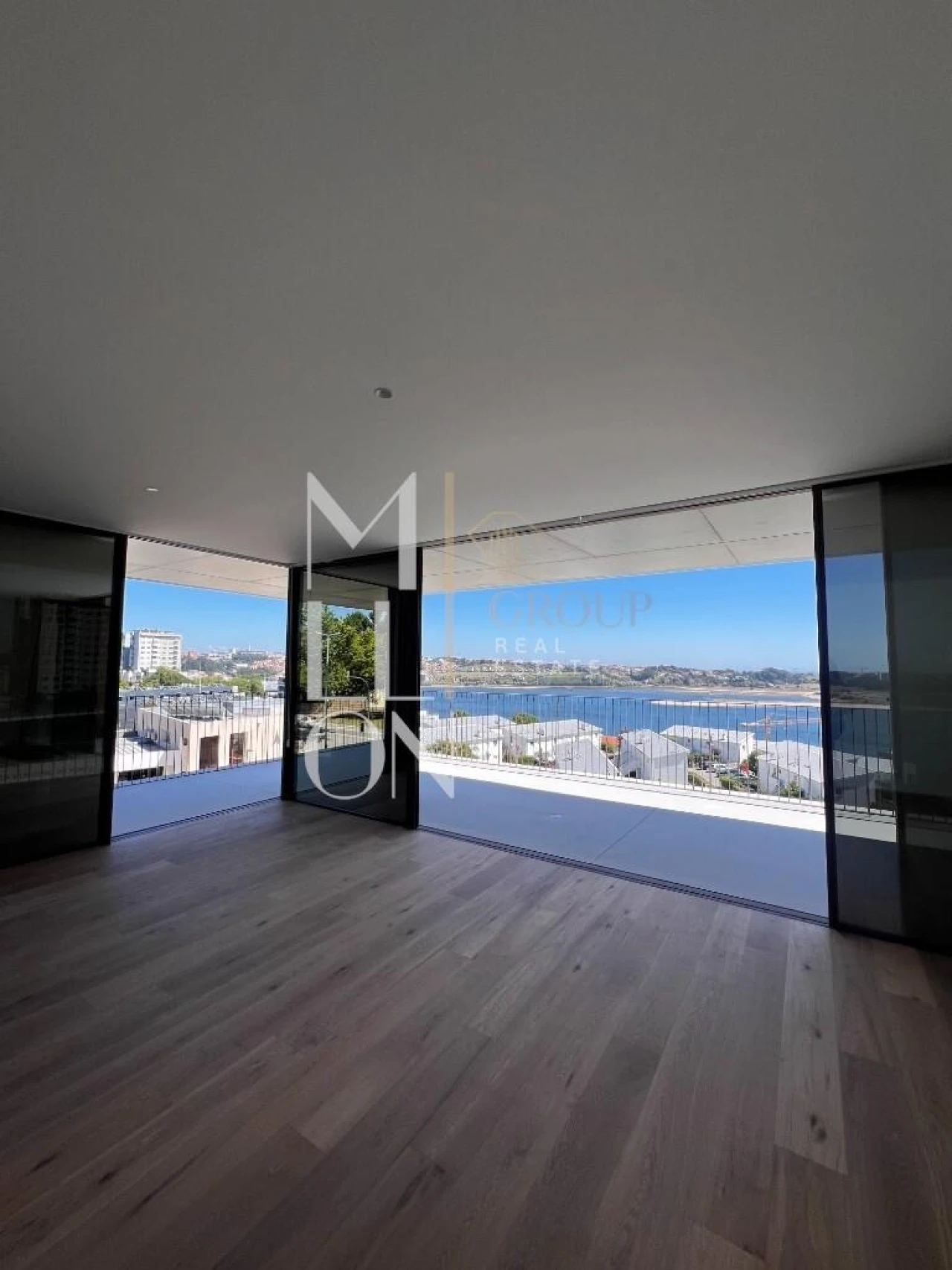 Apartamento T2 para Venda em Aldoar, Foz do Douro e Nevogilde Foto 3