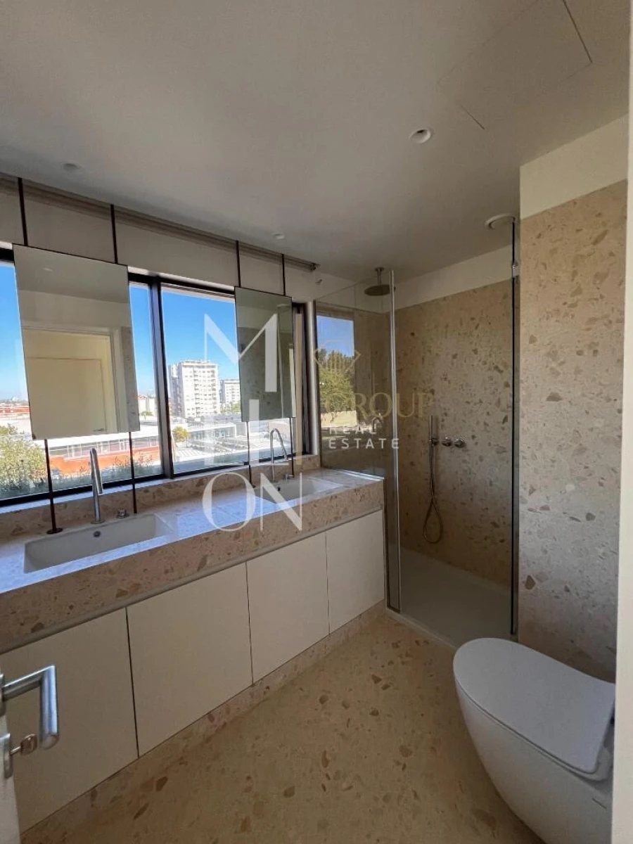 Apartamento T2 para Venda em Aldoar, Foz do Douro e Nevogilde Foto 8