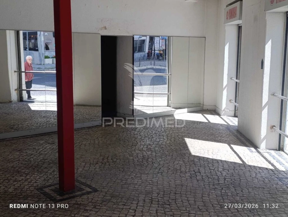 Loja para Arrendamento em Setubal (São Sebastião) Foto 2