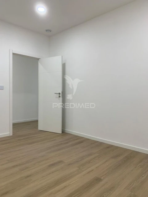 Apartamento T3 para Venda em Santa Marinha e São Pedro da Afurada