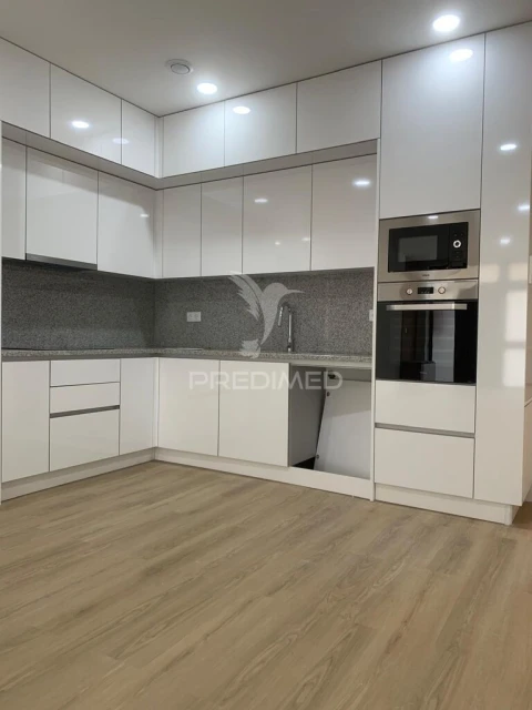 Apartamento T3 para Venda em Santa Marinha e São Pedro da Afurada