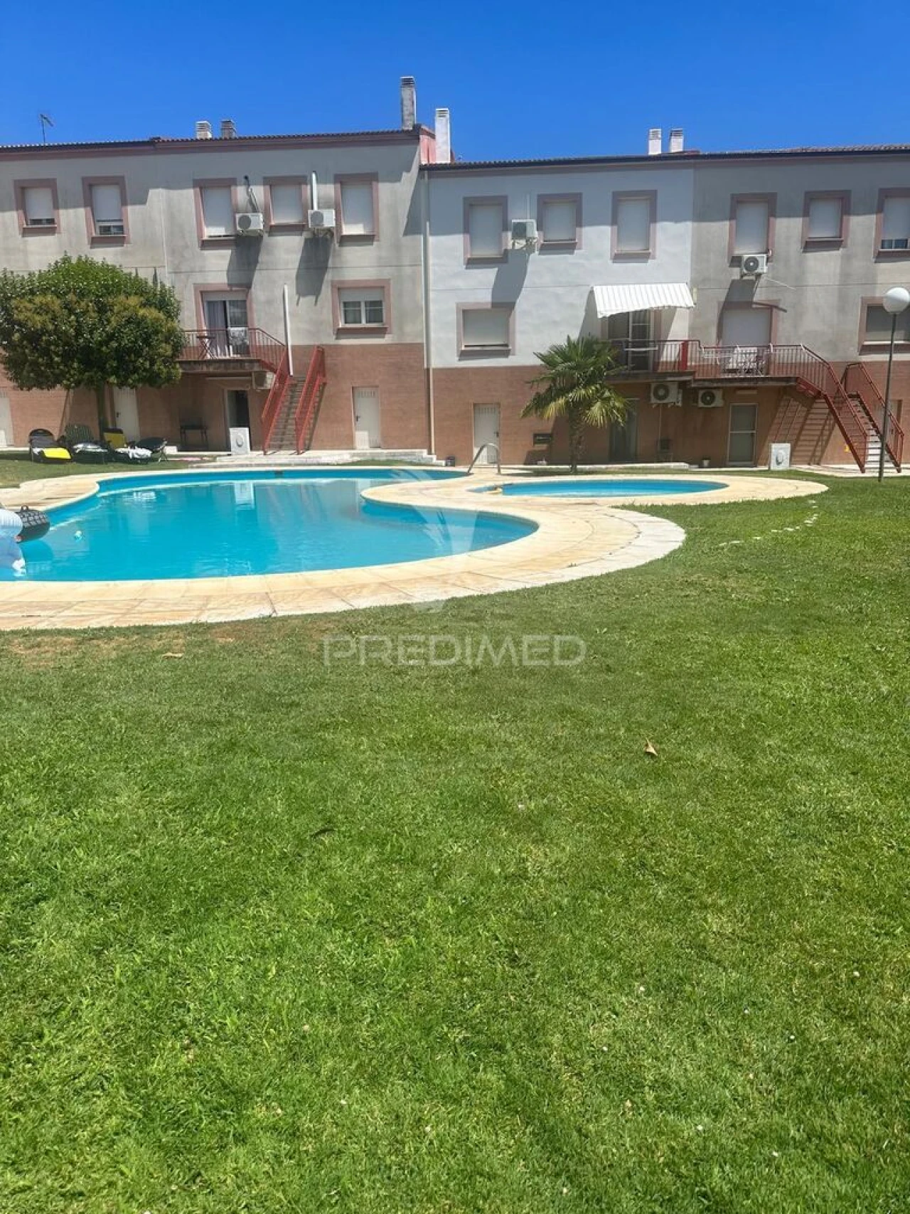 Moradia T4 para Venda em São Bras e São Lourenço Foto 1