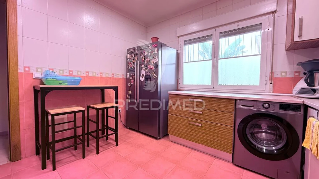 Moradia T4 para Venda em São Bras e São Lourenço Foto 4