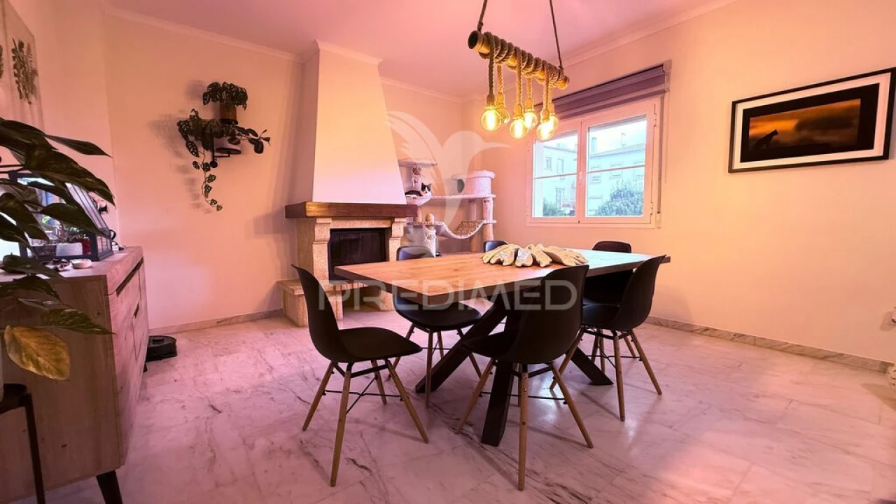 Moradia T4 para Venda em São Bras e São Lourenço Foto 9