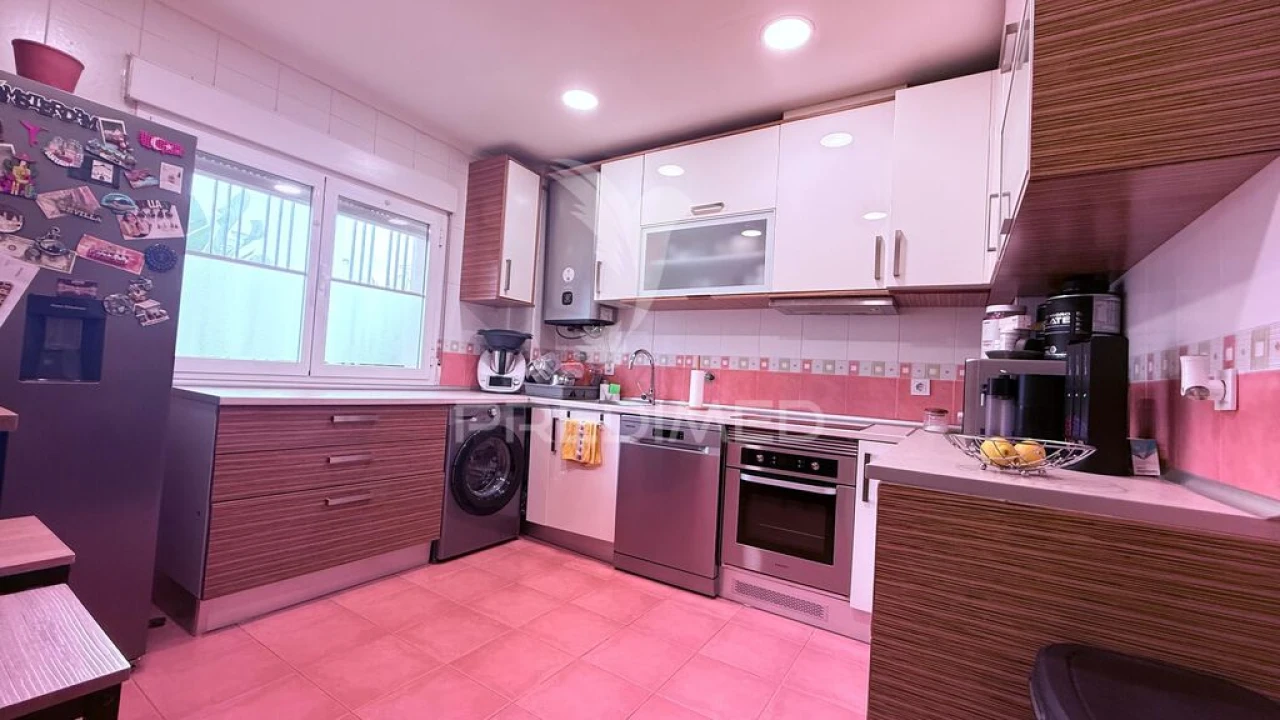 Moradia T4 para Venda em São Bras e São Lourenço Foto 3