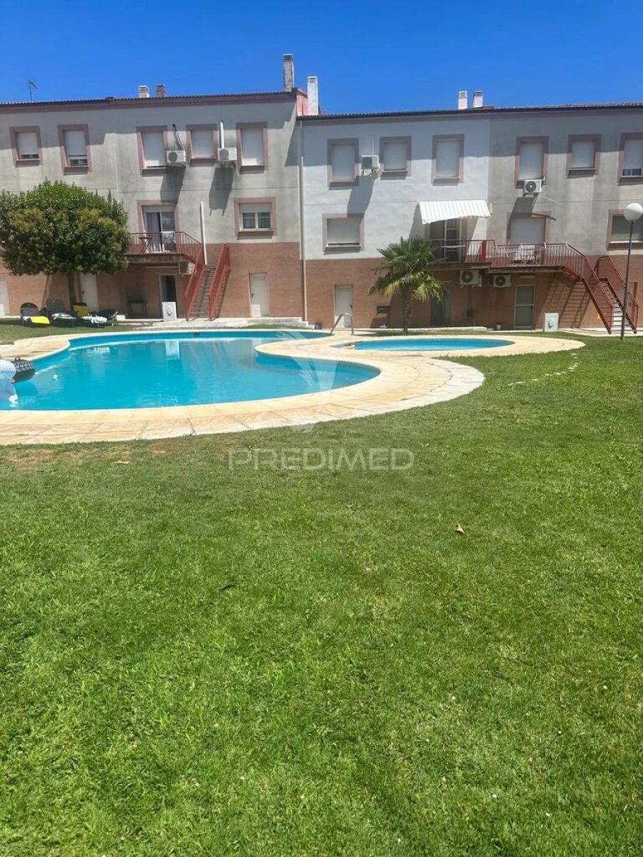 Moradia T4 para Venda em São Bras e São Lourenço