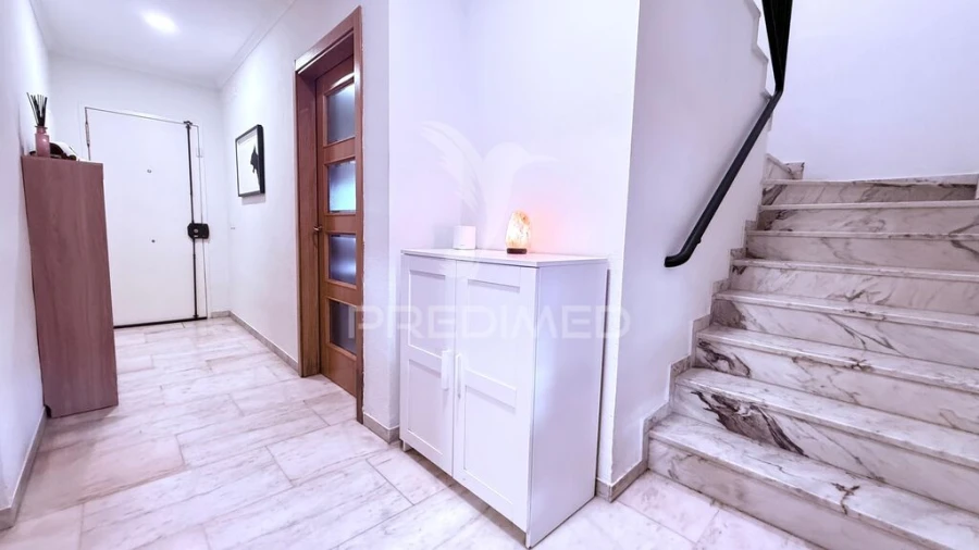 Moradia T4 para Venda em São Bras e São Lourenço Foto 7