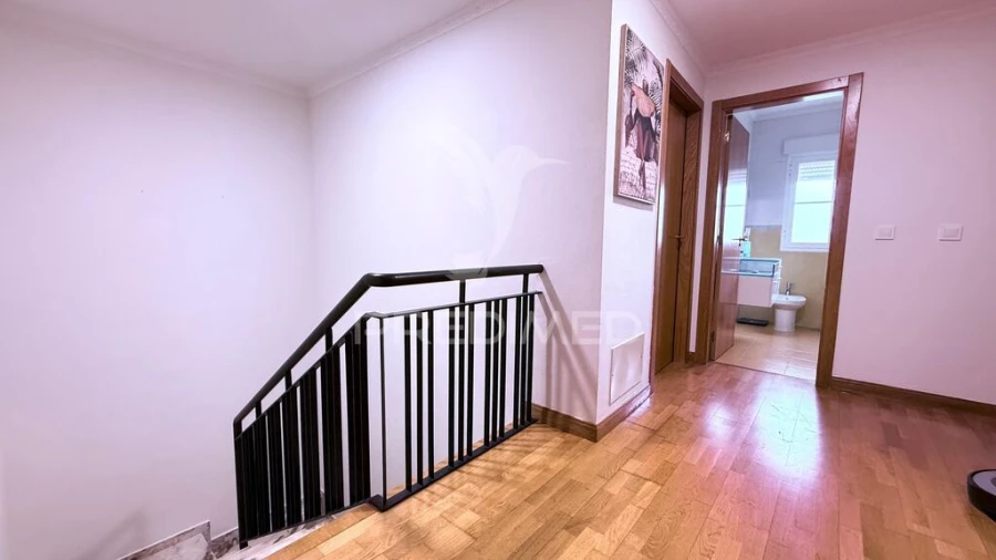 Moradia T4 para Venda em São Bras e São Lourenço Foto 14