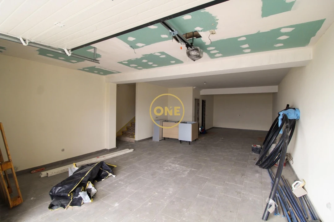 Moradia T3 para Venda em Santa Cruz Foto 3