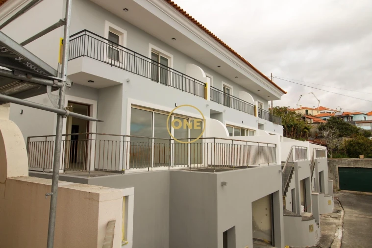 Moradia T3 para Venda em Santa Cruz Foto 2