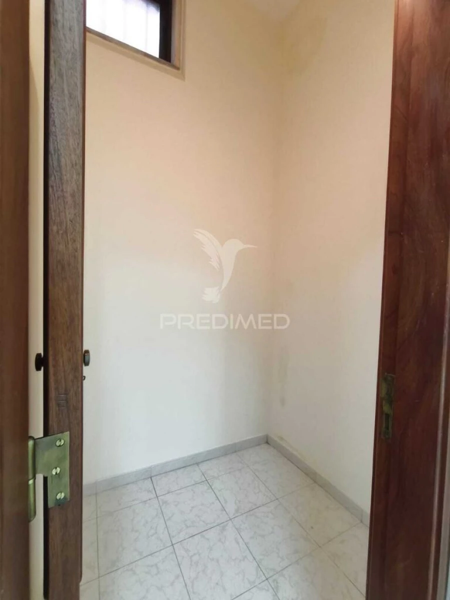 Loja para Venda em Cacém e São Marcos Foto 5