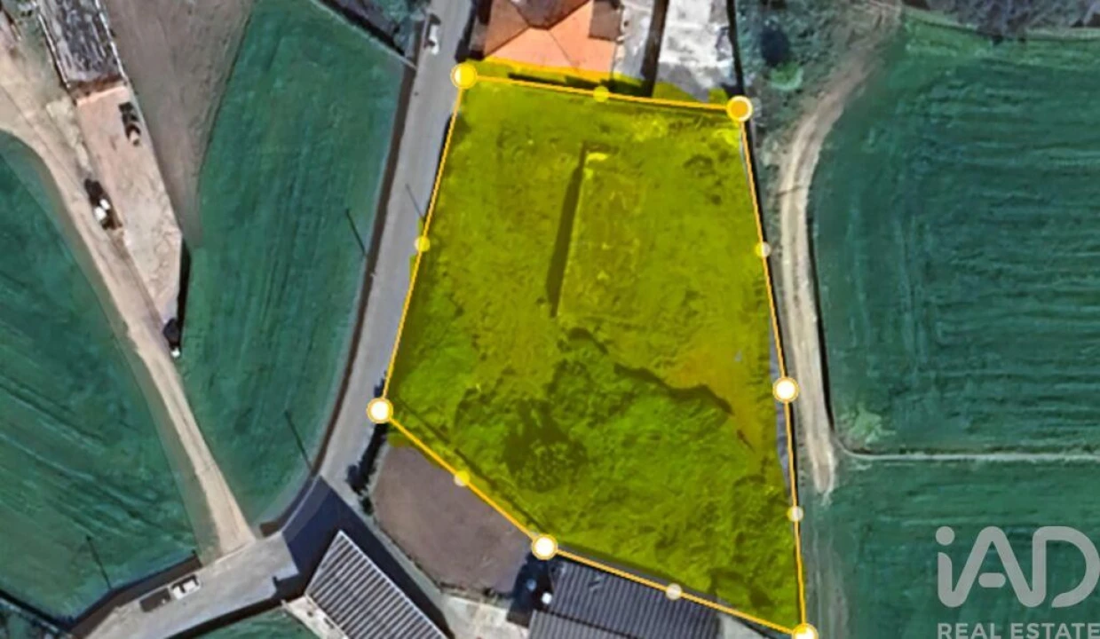 Terreno para Venda em Guilhabreu Foto 1