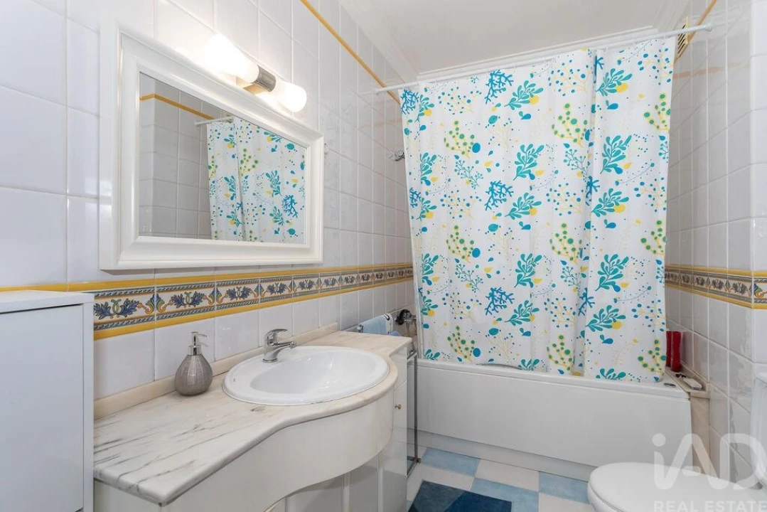 Apartamento T2 para Venda em Algueirão-Mem Martins Foto 16