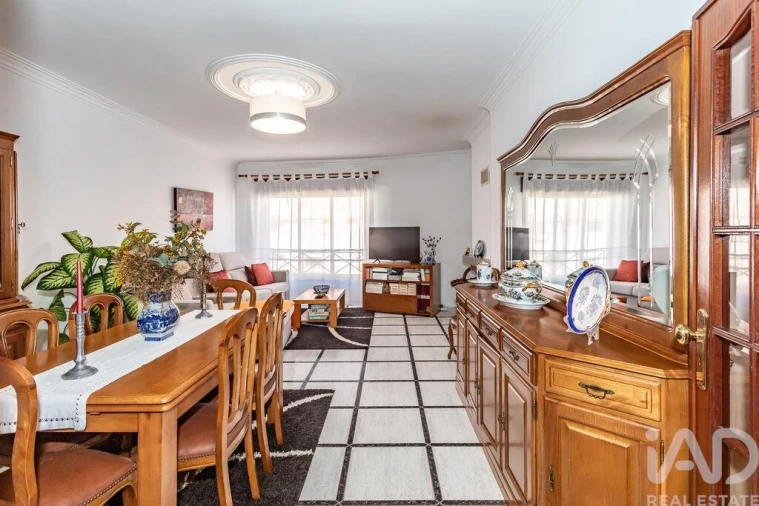 Apartamento T2 para Venda em Algueirão-Mem Martins Foto 7