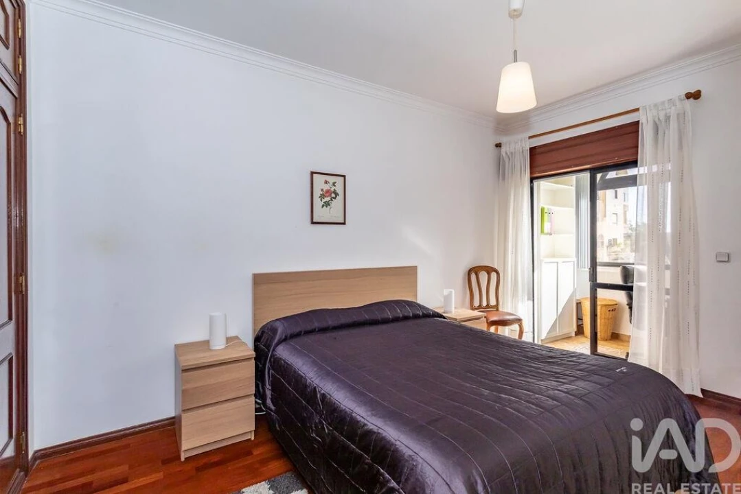 Apartamento T2 para Venda em Algueirão-Mem Martins Foto 17