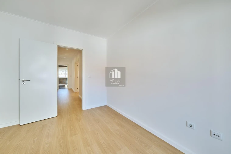 Apartamento T2 para Venda em Costa da Caparica Foto 11