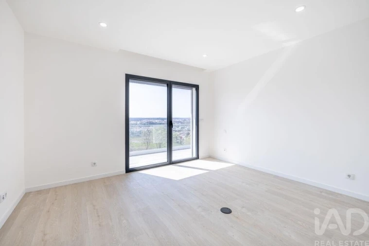 Moradia T4 para Venda em Batalha Foto 17