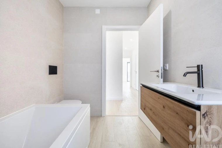 Moradia T4 para Venda em Batalha Foto 25