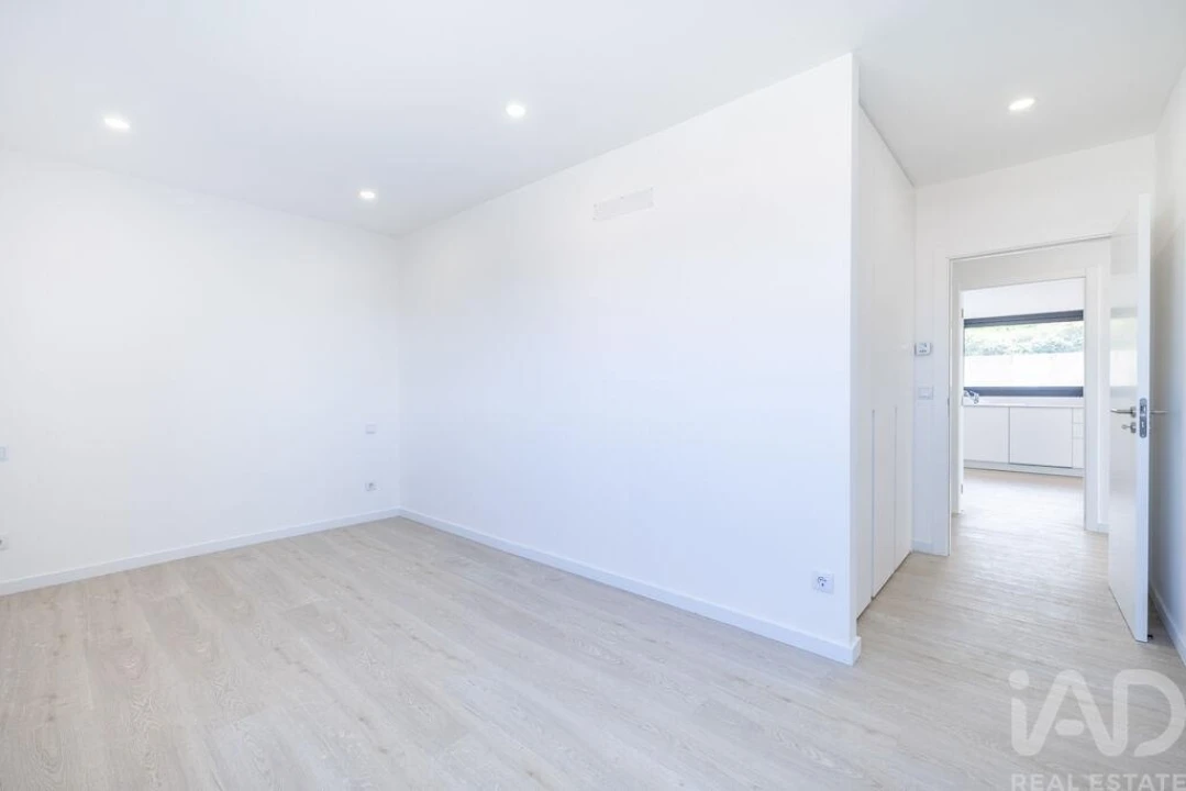 Moradia T4 para Venda em Batalha Foto 14