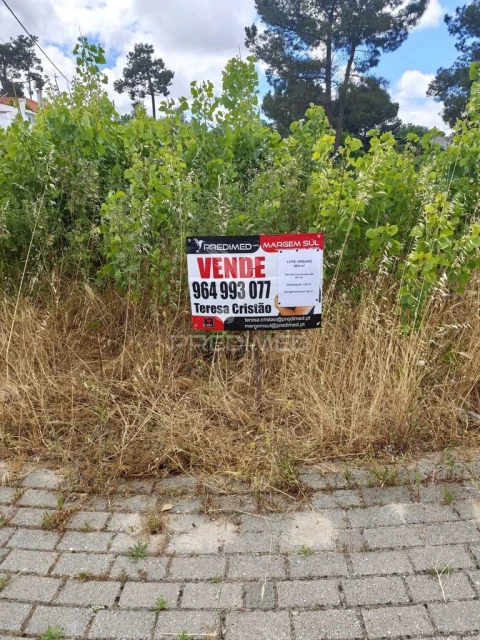 Terreno para Venda em Azeitão (São Lourenço e São Simão)