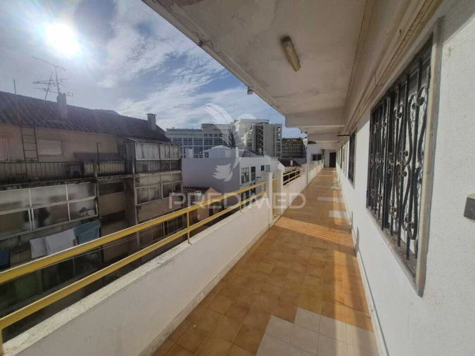 Apartamento T3 para Venda em Costa da Caparica Foto 7