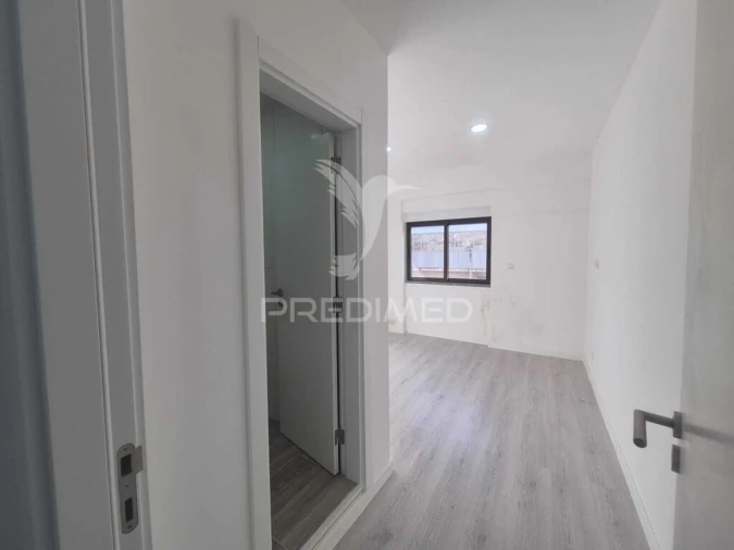 Apartamento T3 para Venda em Costa da Caparica Foto 5