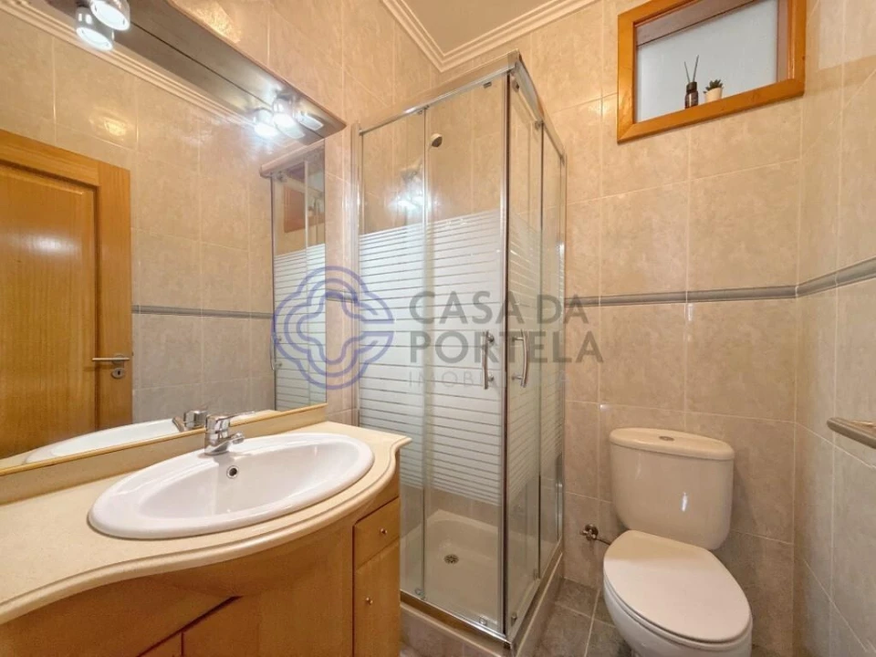 Moradia T3 para Venda em Fajões Foto 10