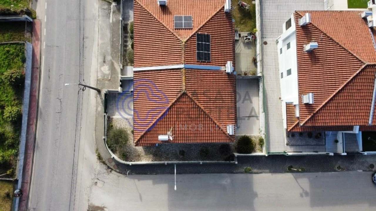 Moradia T3 para Venda em Fajões Foto 37