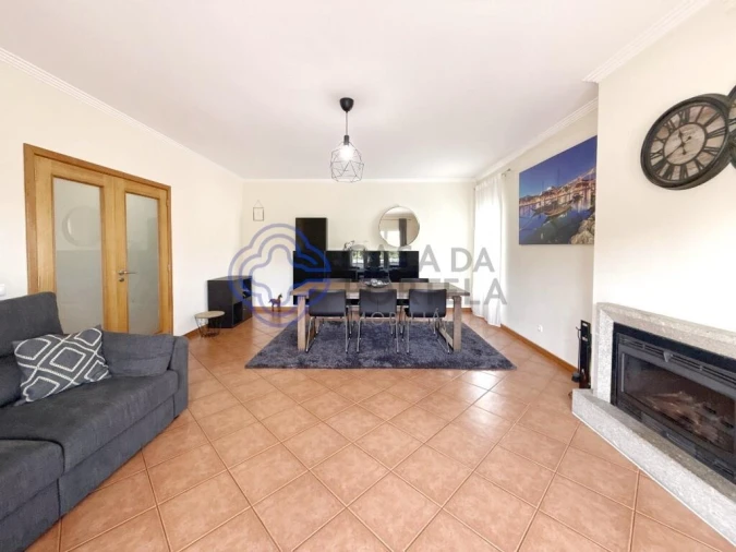 Moradia T3 para Venda em Fajões Foto 4