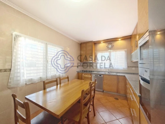 Moradia T3 para Venda em Fajões Foto 7