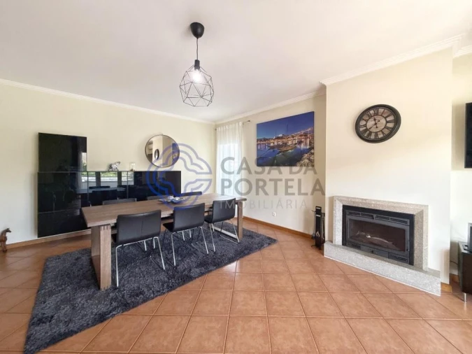 Moradia T3 para Venda em Fajões Foto 3