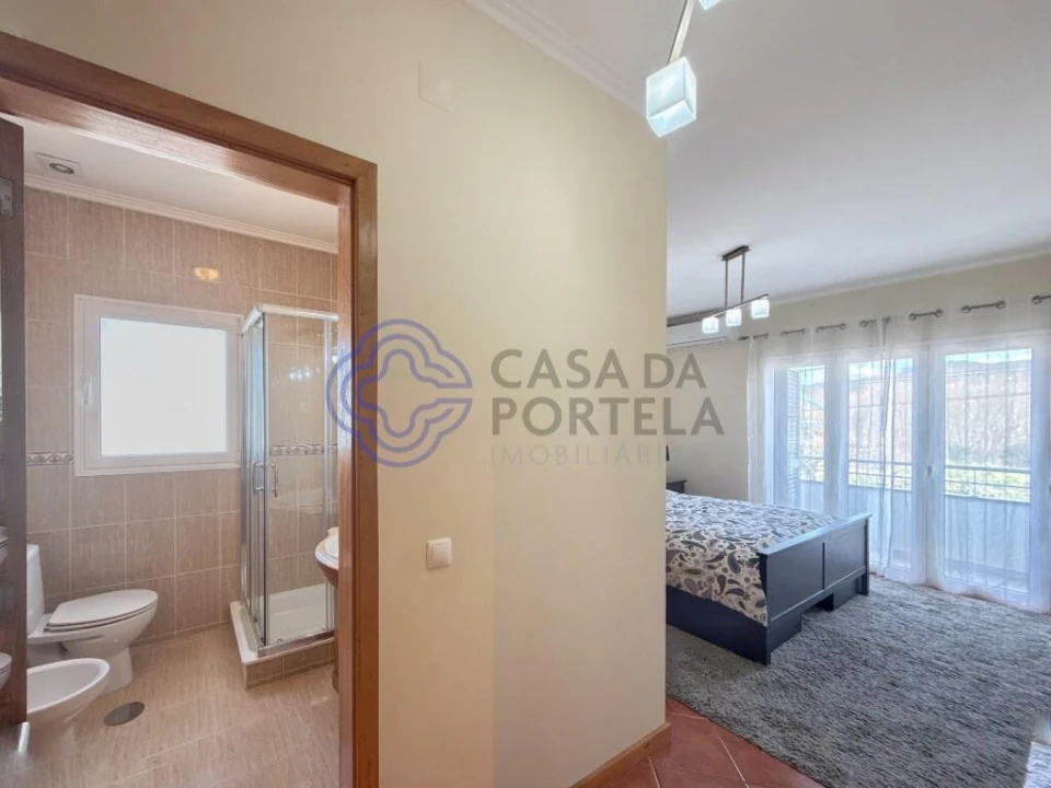 Moradia T3 para Venda em Fajões Foto 17