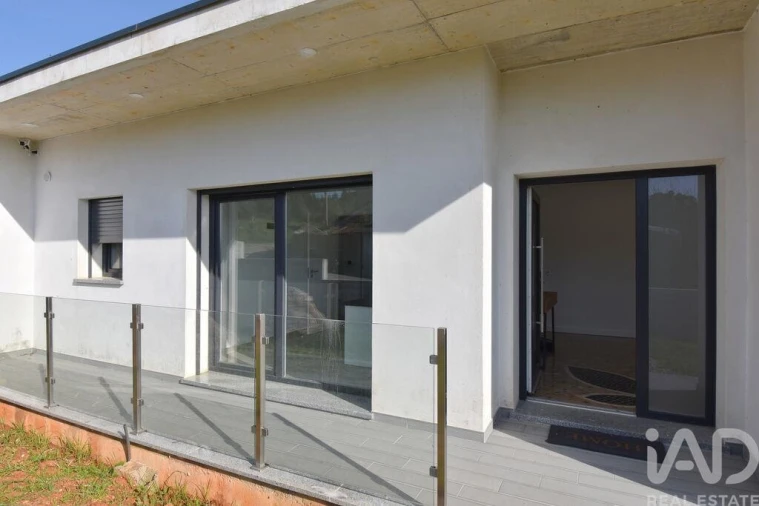 Moradia T3 para Venda em São Miguel, Santa Eufémia e Rabaçal Foto 6