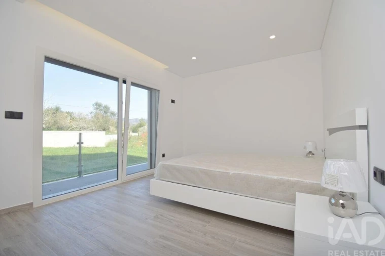 Moradia T3 para Venda em São Miguel, Santa Eufémia e Rabaçal Foto 23