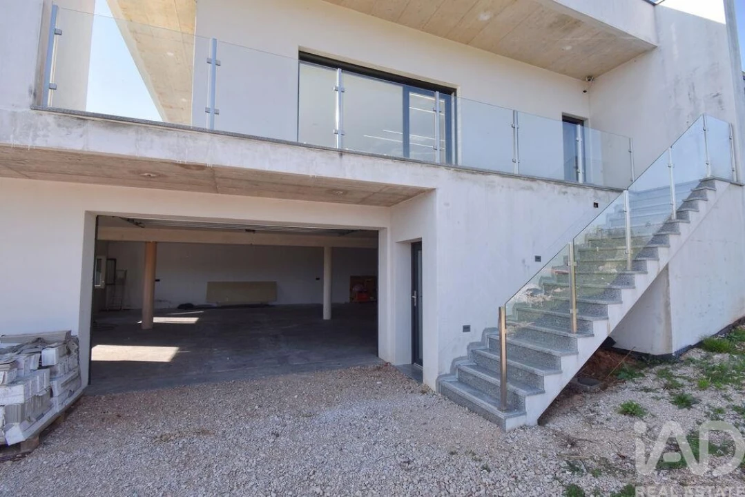 Moradia T3 para Venda em São Miguel, Santa Eufémia e Rabaçal Foto 32