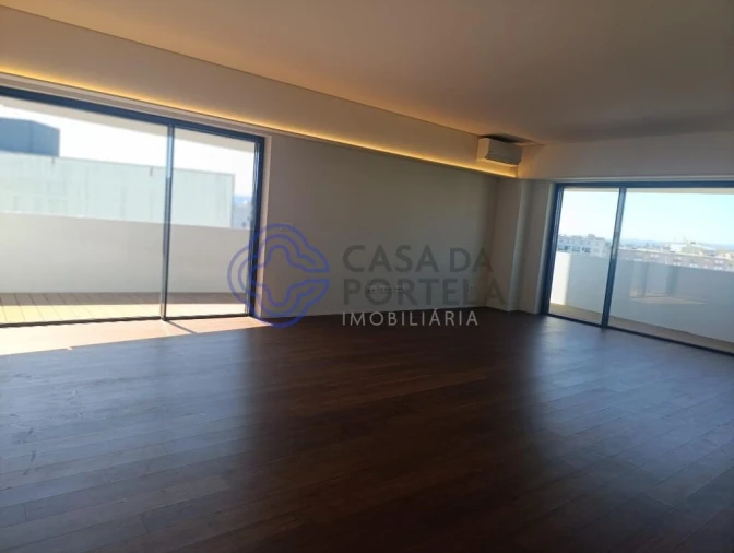 Apartamento T4 para Venda em Bougado (São Martinho e Santiago) Foto 3