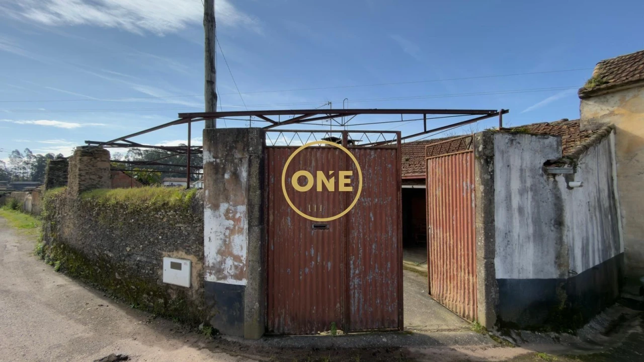 Moradia T3 para Venda em Loureiro Foto 18