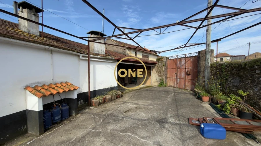 Moradia T3 para Venda em Loureiro Foto 13