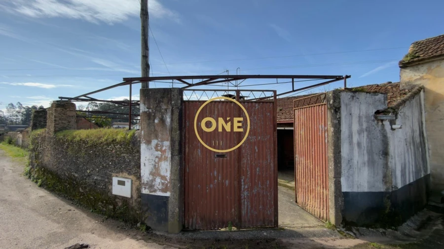 Moradia T3 para Venda em Loureiro Foto 18