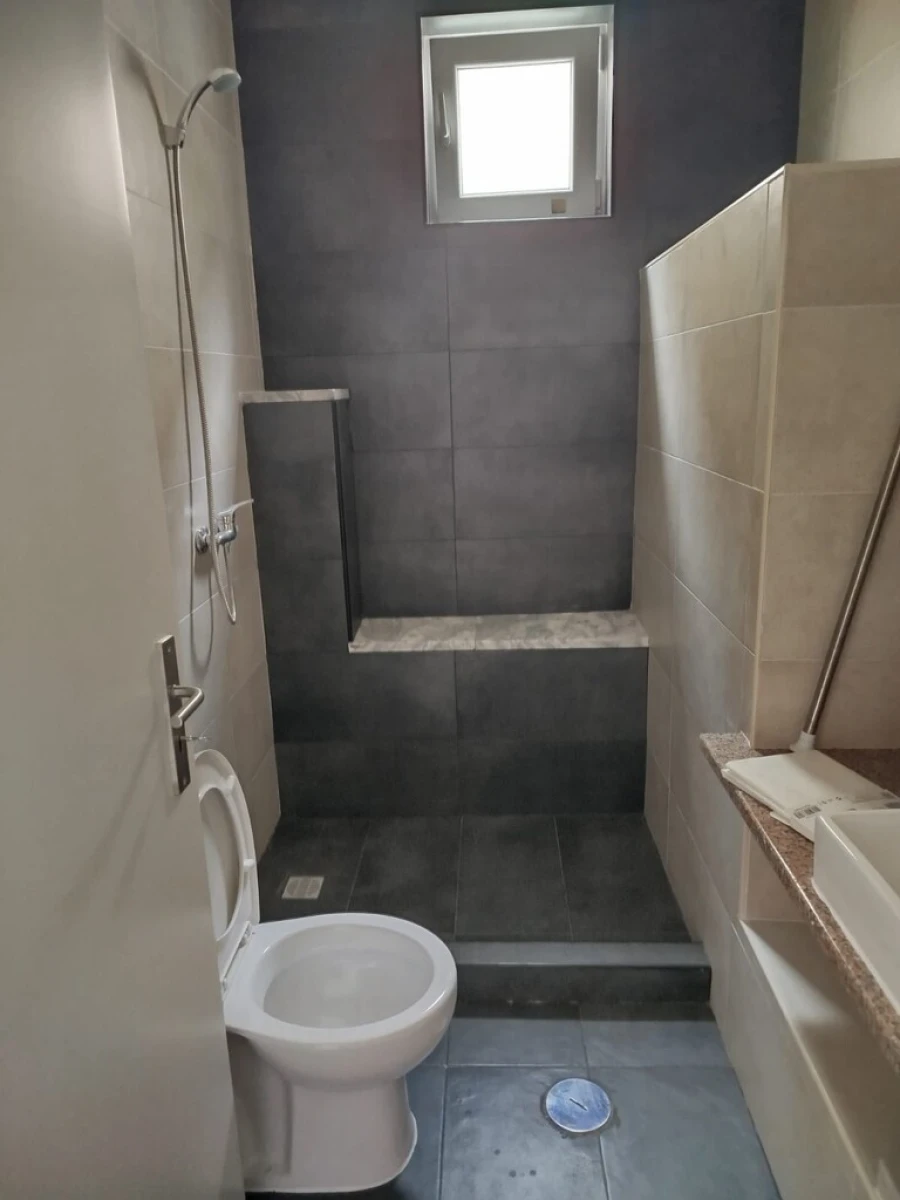 Moradia T5 para Venda em Eiras e São Paulo de Frades Foto 9