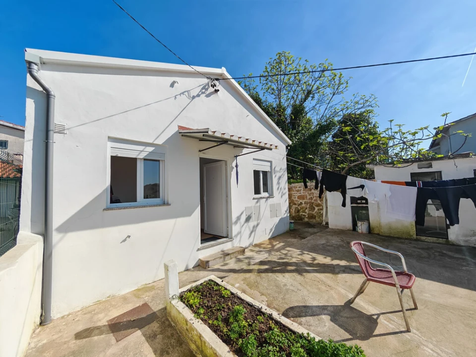 Moradia T5 para Venda em Eiras e São Paulo de Frades Foto 1