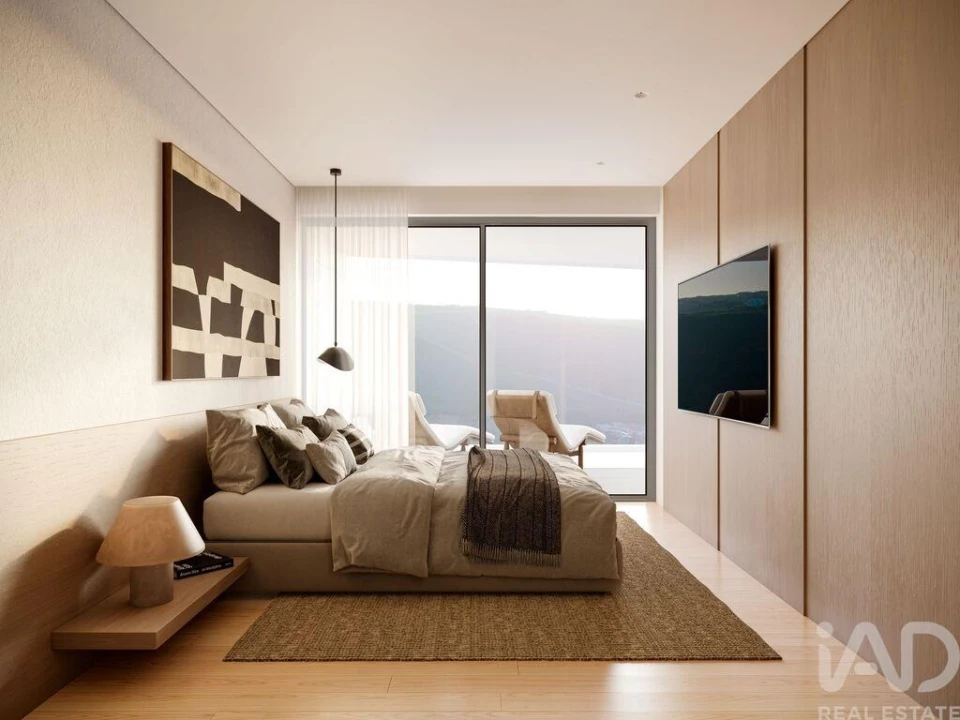 Moradia T3 para Venda em Carvoeira Foto 9