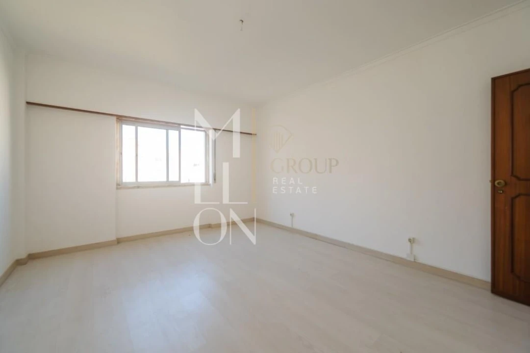 Apartamento T2 para Venda em Massamá e Monte Abraão Foto 20