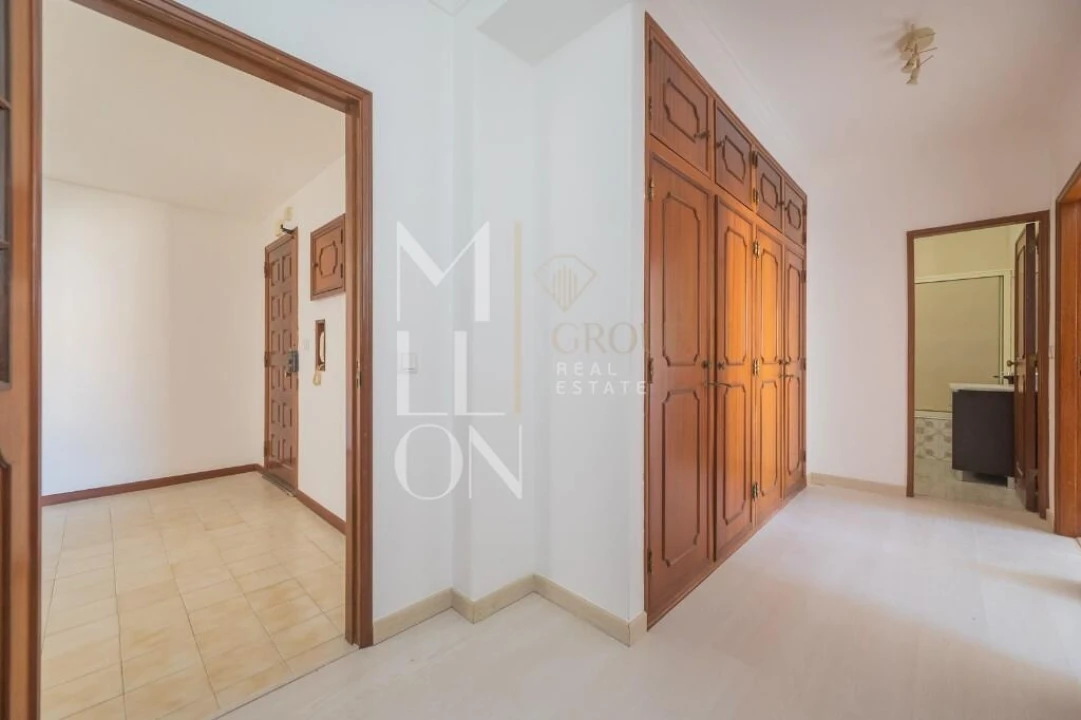 Apartamento T2 para Venda em Massamá e Monte Abraão Foto 36