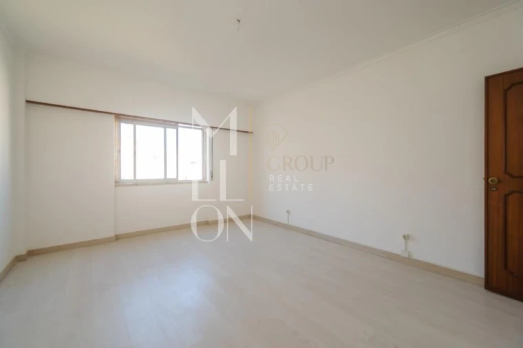 Apartamento T2 para Venda em Massamá e Monte Abraão Foto 20