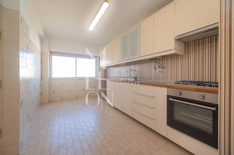 Apartamento T2 para Venda em Massamá e Monte Abraão Foto 3